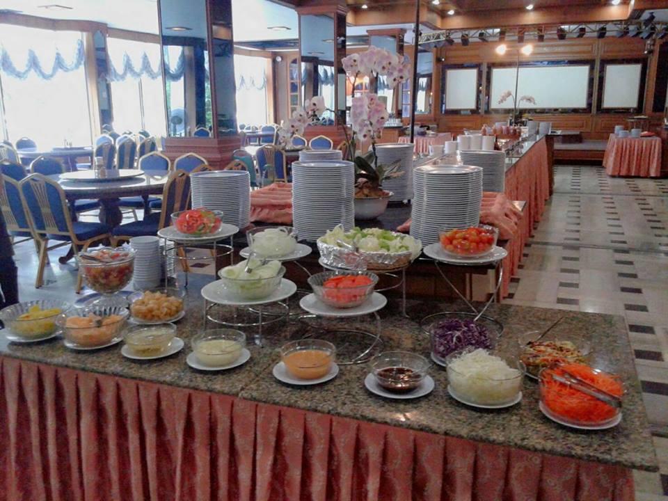 Royal Palace Hotel Pattaya Bagian luar foto