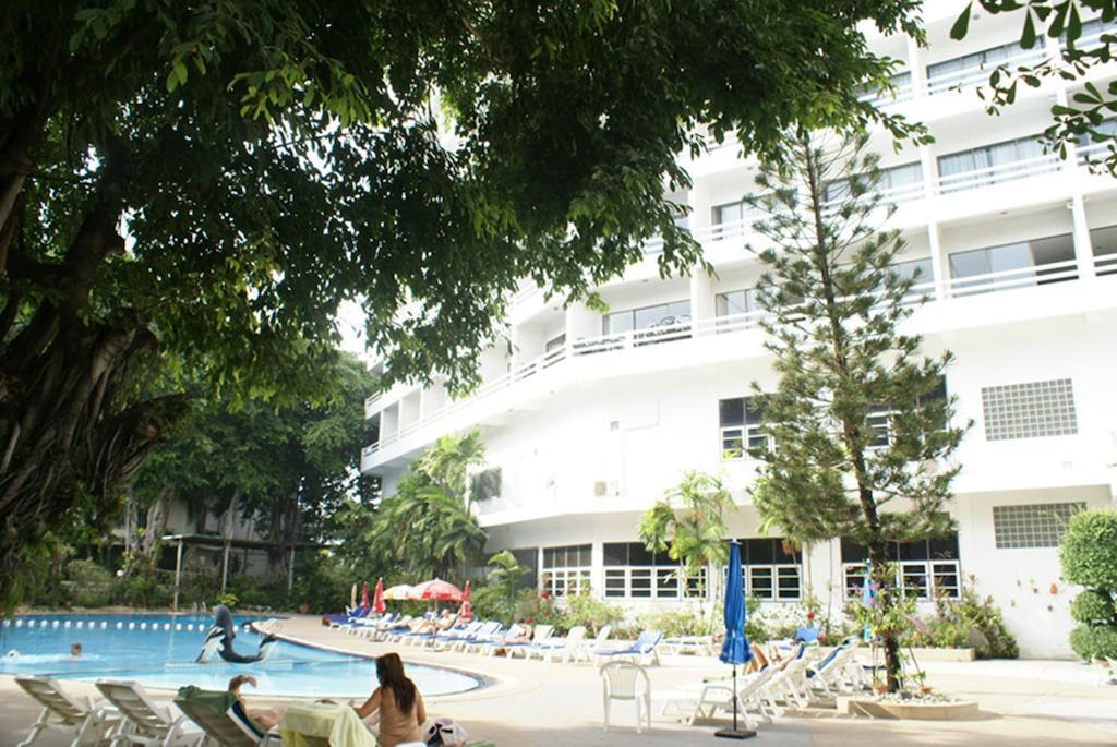 Royal Palace Hotel Pattaya Bagian luar foto