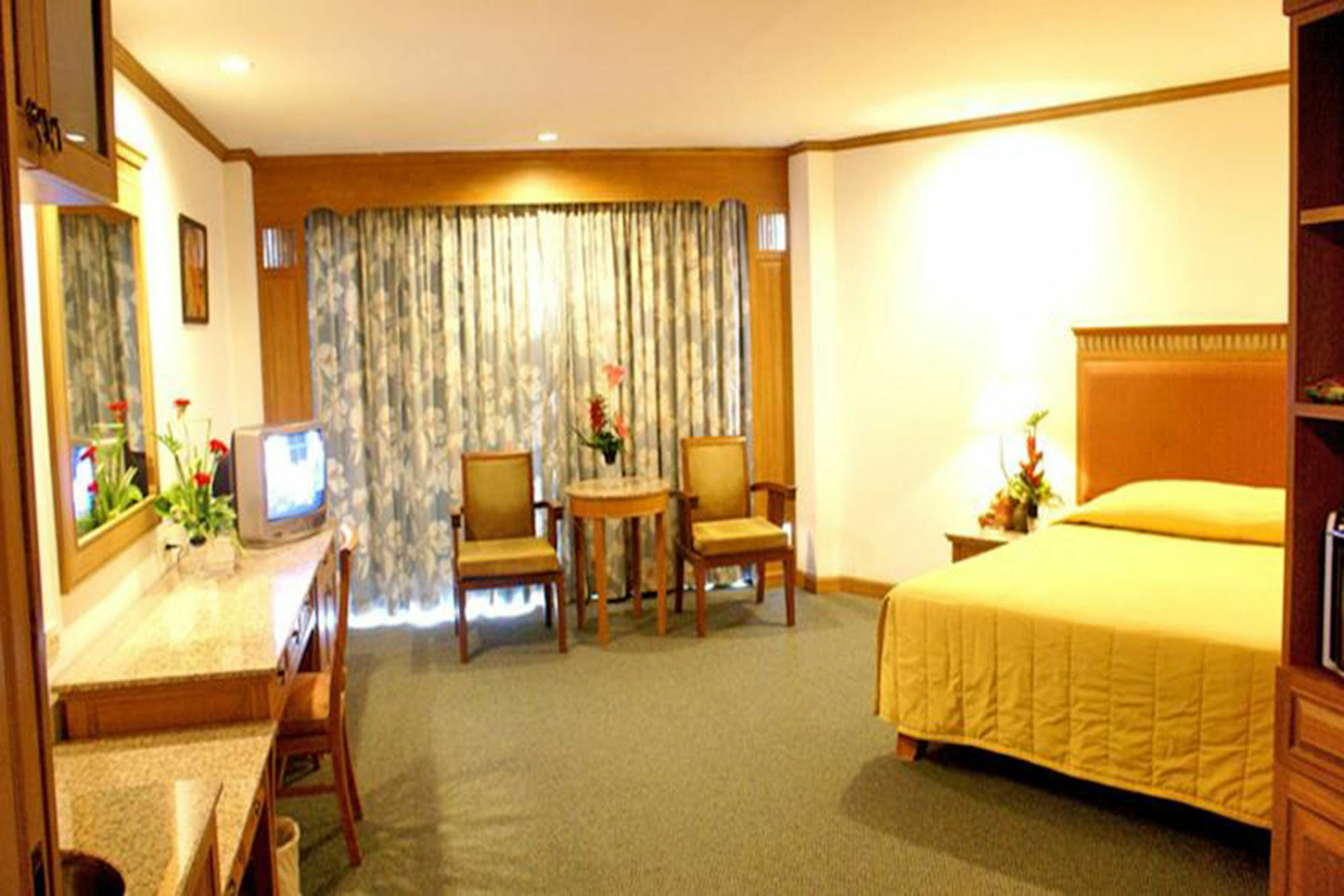 Royal Palace Hotel Pattaya Bagian luar foto
