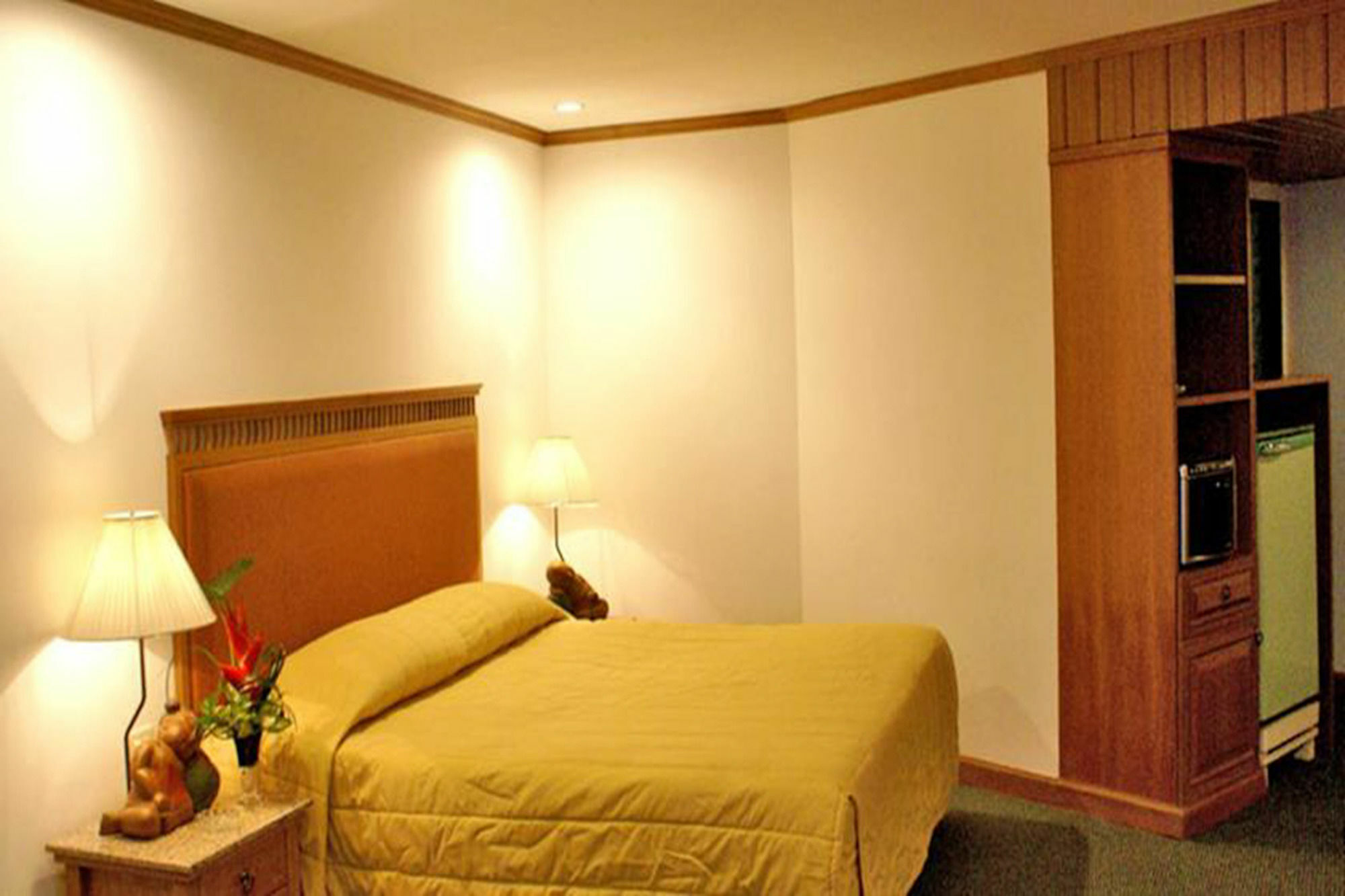 Royal Palace Hotel Pattaya Bagian luar foto